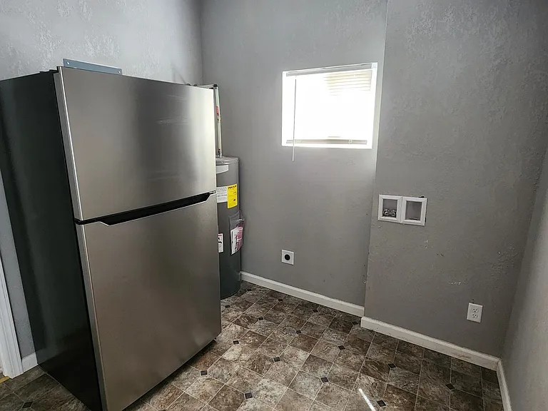 Centrally Located One Bedroom Duplex — Photo 7