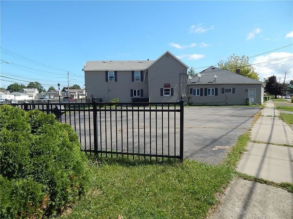 2nd image of 241 Lake Shore Dr E