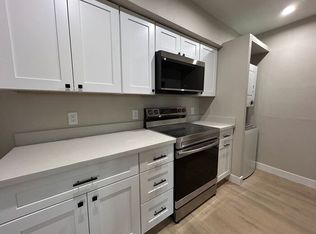 2699 E Silk Oak Dr, Tempe, AZ 85281