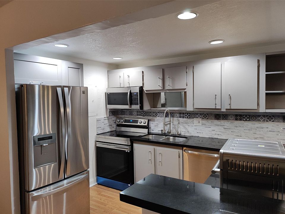 1st image of 7100 NW 17th Street #415
