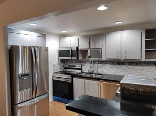 7100 NW 17th St APT 415, Plantation, FL 33313