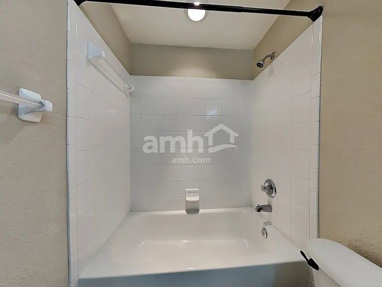 1025 Brenton Manor Dr — Photo 16