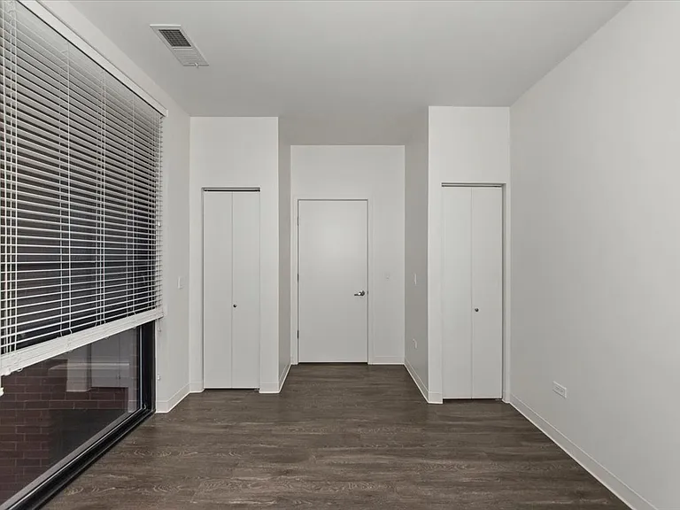 831 N Milwaukee Ave #501 — Photo 10