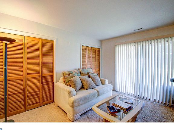 2nd image of 3057 Greenshire Ave