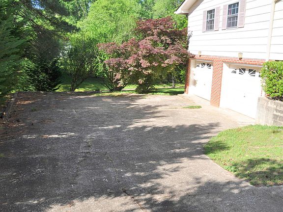 4th image of 8916 Heritage Dr