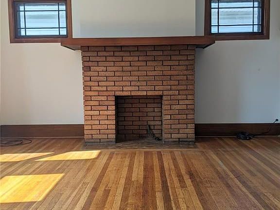 5th image of 151 Greenfield St