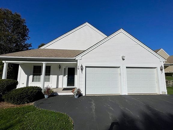 2nd image of 19 Dunbar Dr