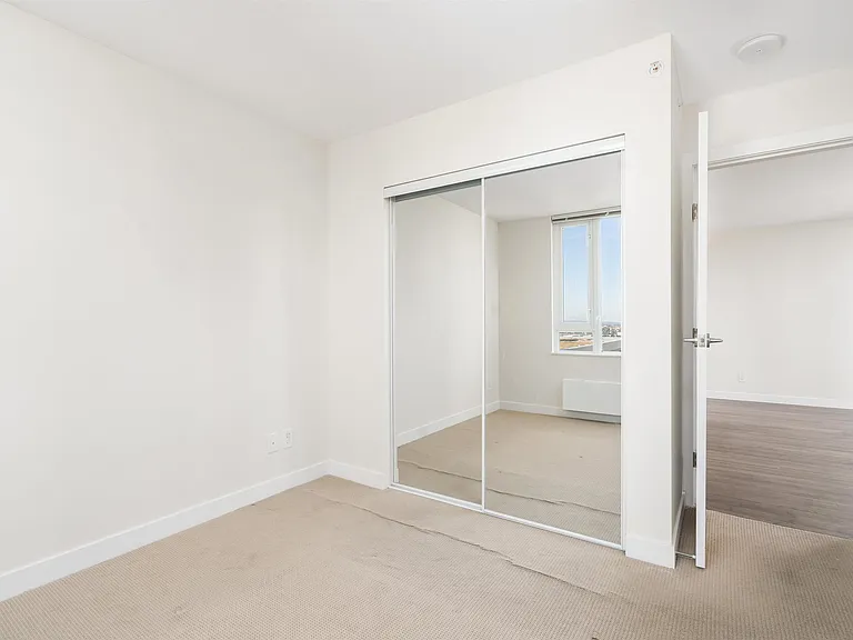 488 SW Marine Dr #1107 — Photo 4