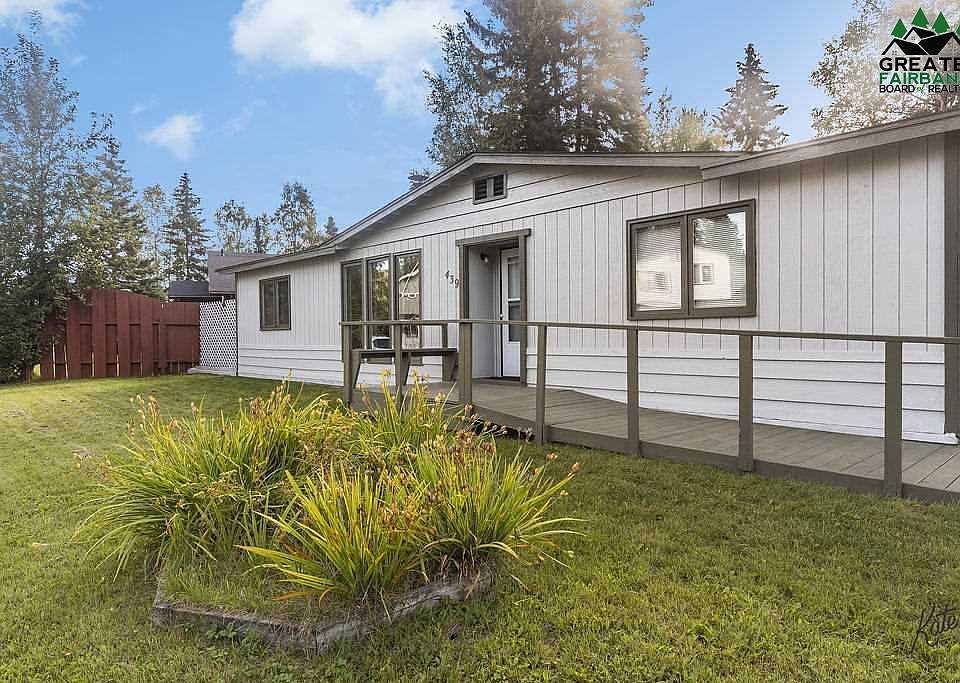 1st image of 439 Carlton Dr