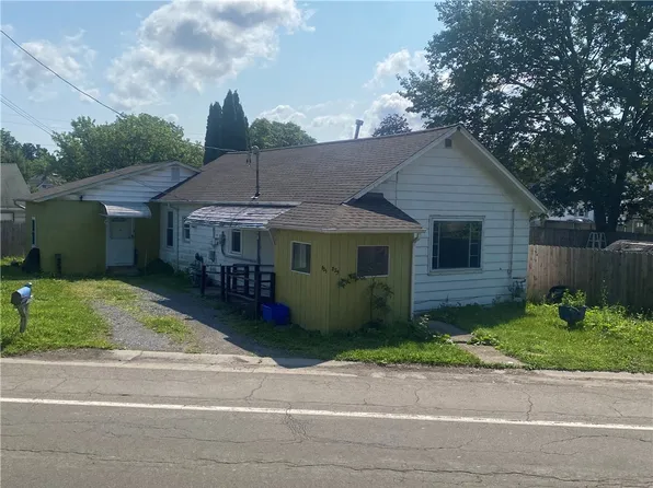 825 Broadway St, Elmira, NY 14904