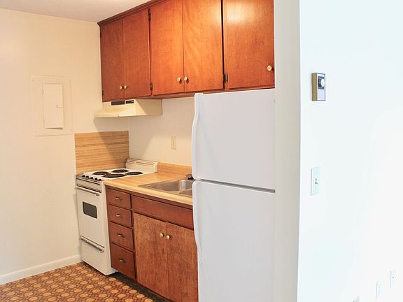 5th image of 936 Vine St #I