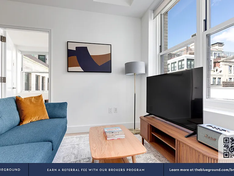 30 Morningside Dr #702 — Photo 4