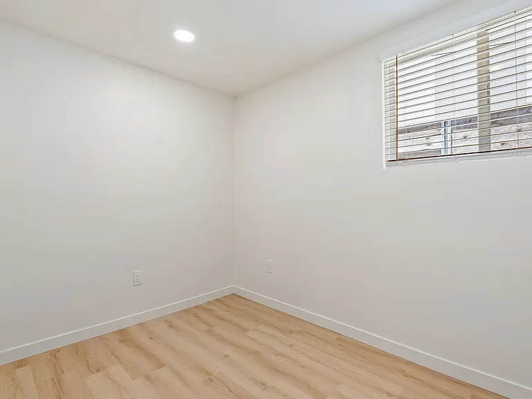 3122 Rockview Place — Photo 30
