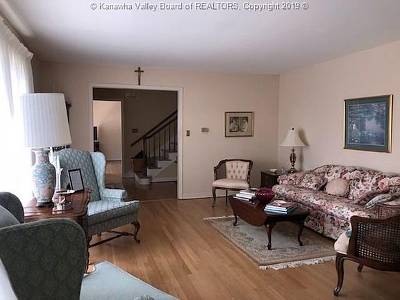 3rd image of 1241 S Park Dr