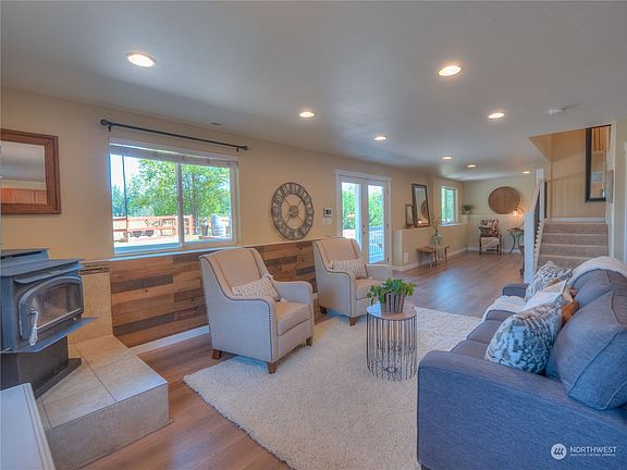 4th image of 27805 SE 392nd Street