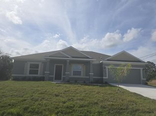 574 Hamwood St SW, Palm Bay, FL 32908