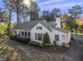 8230 W Boulevard Dr, Alexandria, VA 22308