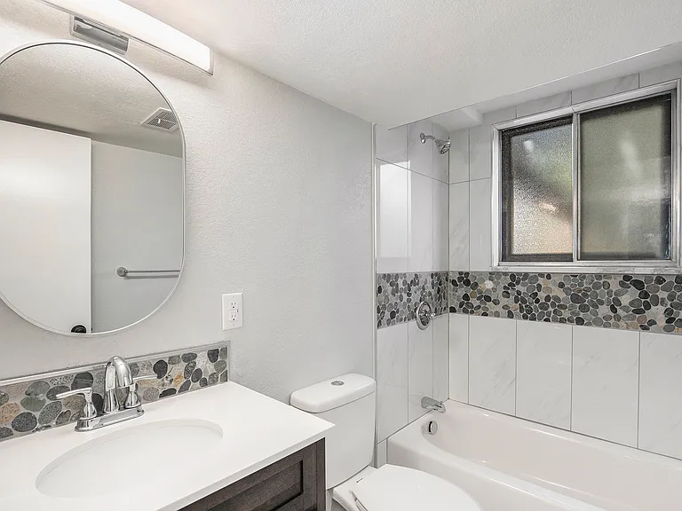 6423 Kendall St — Photo 10