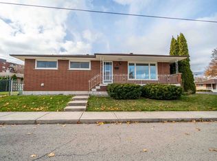 4 Starlight Ct, Hamilton, ON L8K 4C8