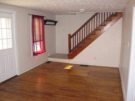 3rd image of 415 Octorara Ave