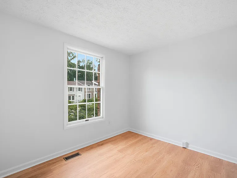 7998 Tyson Oaks Cir — Photo 14