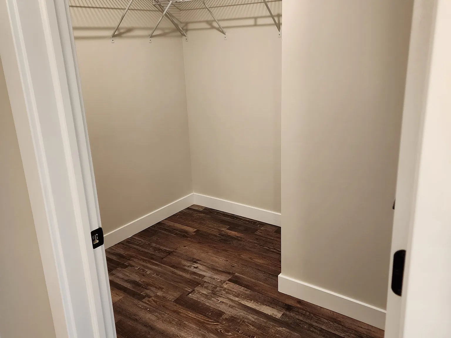 Creekview — Photo 2