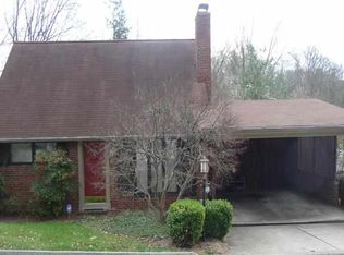 18 Berkley Pl, Huntington, WV 25705