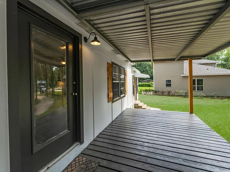 601 Dogwood Trl — Photo 3