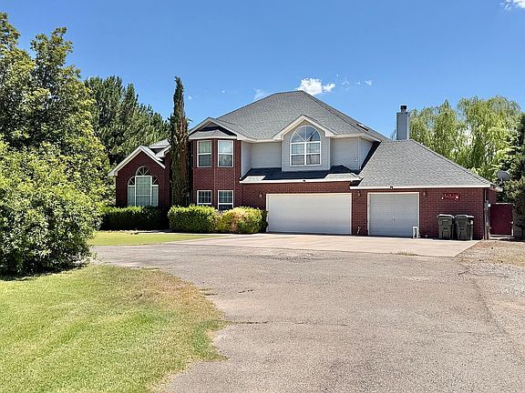 2nd image of 2307 W Hermosa Dr