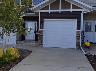 5301 Windward Pl #2, Sylvan Lake, AB T4S0H5