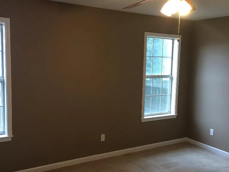 3613 Savannah Cir — Photo 16
