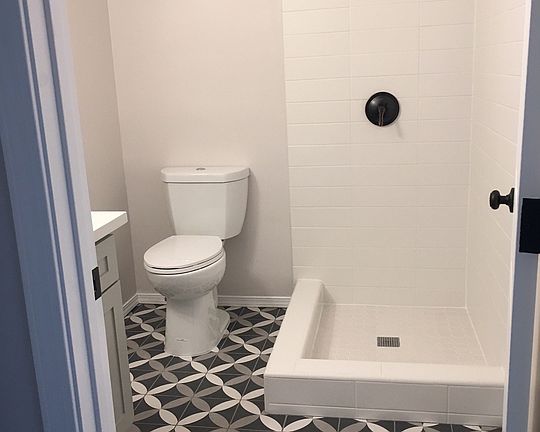 3rd image of 3200 W 80th St