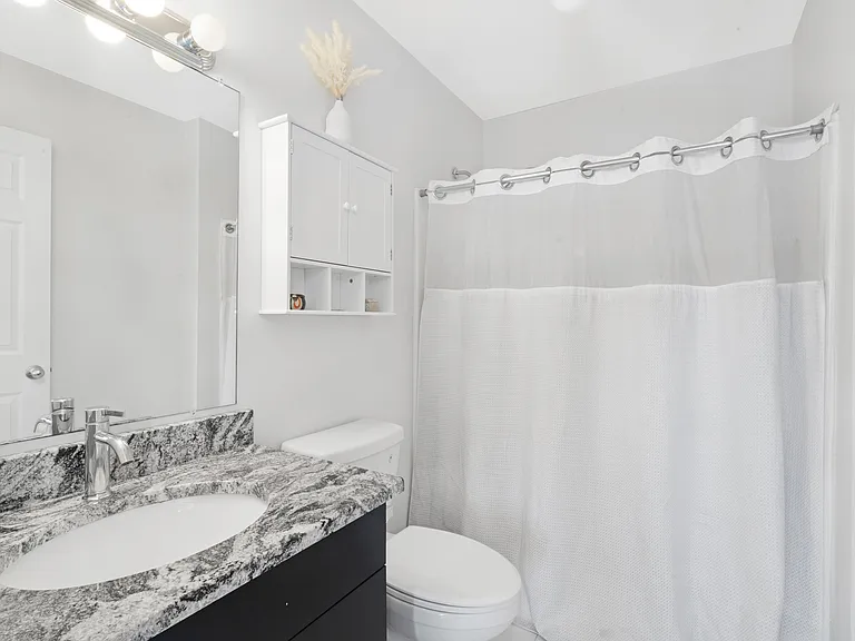 708 Tallwood Ln — Photo 6