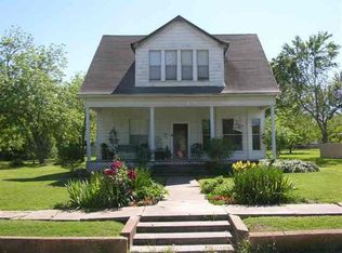 213 N Carpenter St, Mart, TX 76664