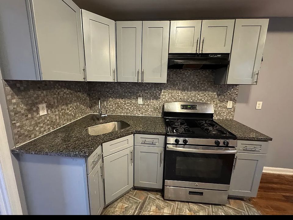 1st image of 23 Stuyvesant Ave #2D