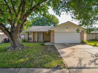 16607 La Gloria Dr, Houston, TX 77083