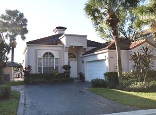 6680 NW 75th Pl, Pompano Beach, FL 33067