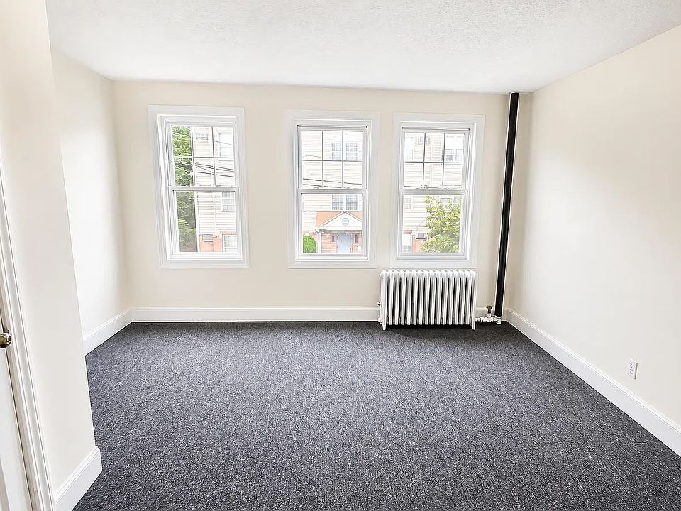 1st image of 14 Nursery St #2F