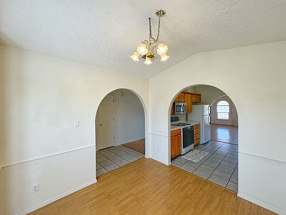 5th image of 10411 San Gregorio Dr NW