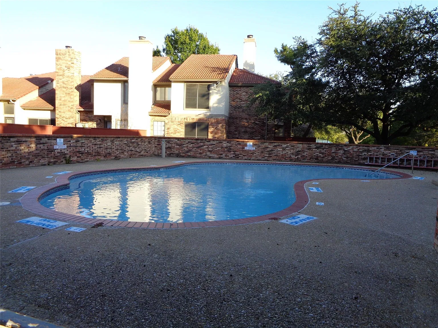 2 bed, 1006 sqft, $1,750 — Photo 1
