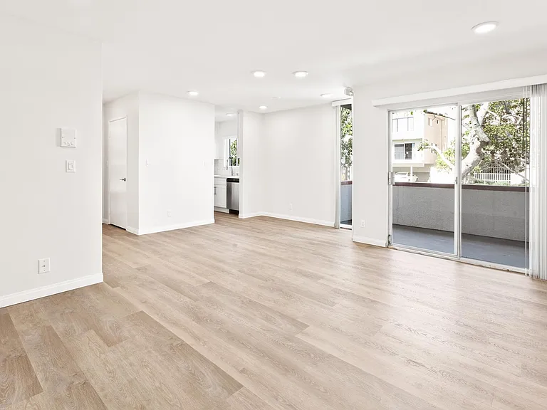 10376 Almayo Ave — Photo 76
