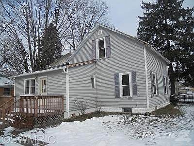3rd image of 418 S Center St