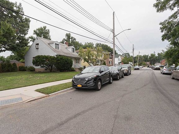 5th image of 37-03 255th St