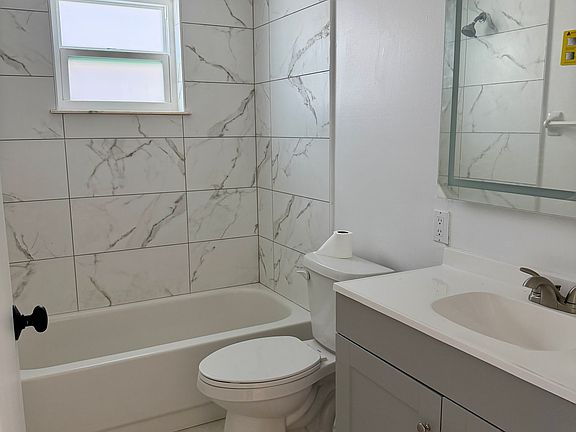 4th image of 17754 Acacia Dr