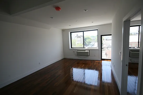 Rented by Makover Group Inc | media 28