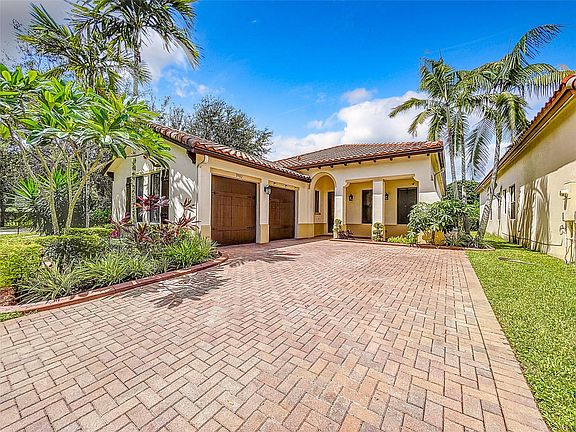 3rd image of 3982 NW 85th Avenue
