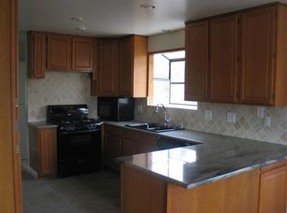 1090 Dover Ln, Ventura, CA 93001