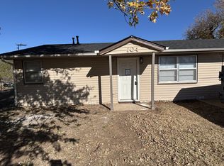 104 Gatewood Dr, Chickasha, OK 73018