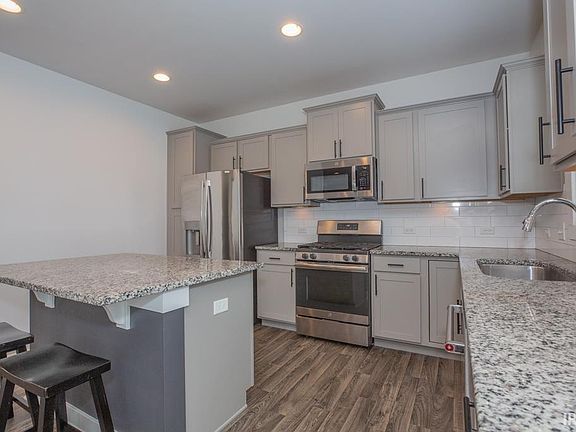 4th image of 3115 Megan Dr