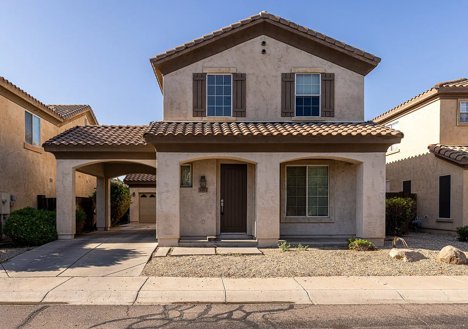 2051 E Carla Vista Dr — Photo 1
